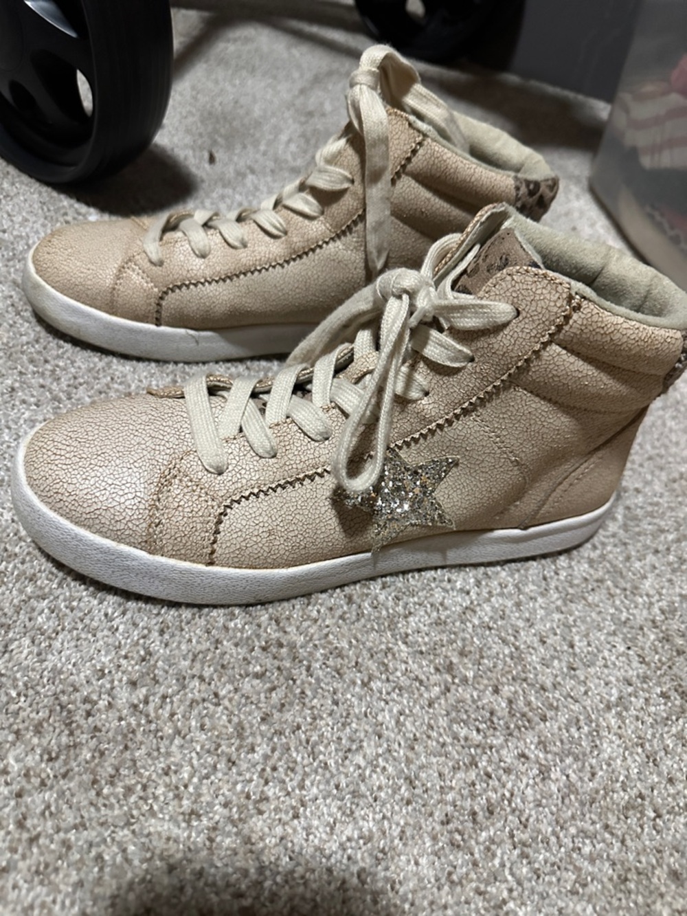 Very G Beige High-Top Sneakers with Glitter Star